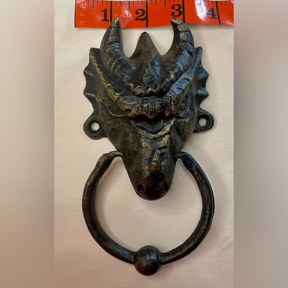 The Head of the Dragon Foundry door Knocker - Picture 4 of 5